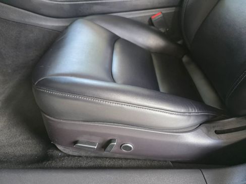 Used 2022 Tesla Model 3 Standard Range image 24