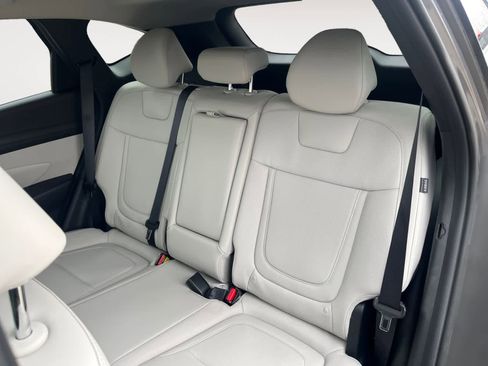 Used 2025 Hyundai Tucson SEL image 13