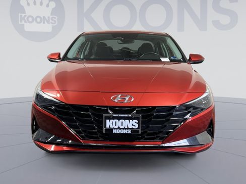 Used 2022 Hyundai Elantra Limited image 8