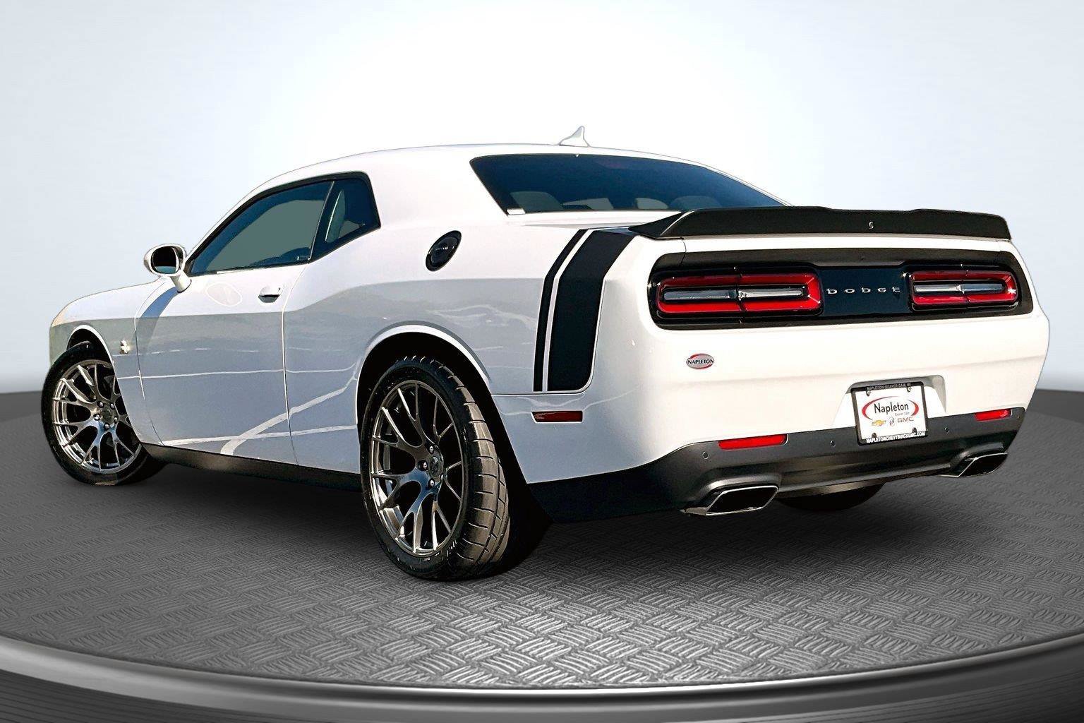 Used 2016 Dodge Challenger R/T Scat Pack RWD image 14