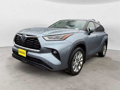 Used 2023 Toyota Highlander Limited