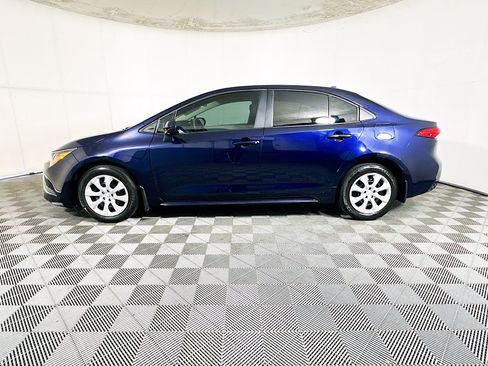Used 2025 Toyota Corolla LE FWD image 6