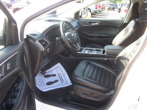 Used 2024 Ford Edge SEL AWD/4WD image 9