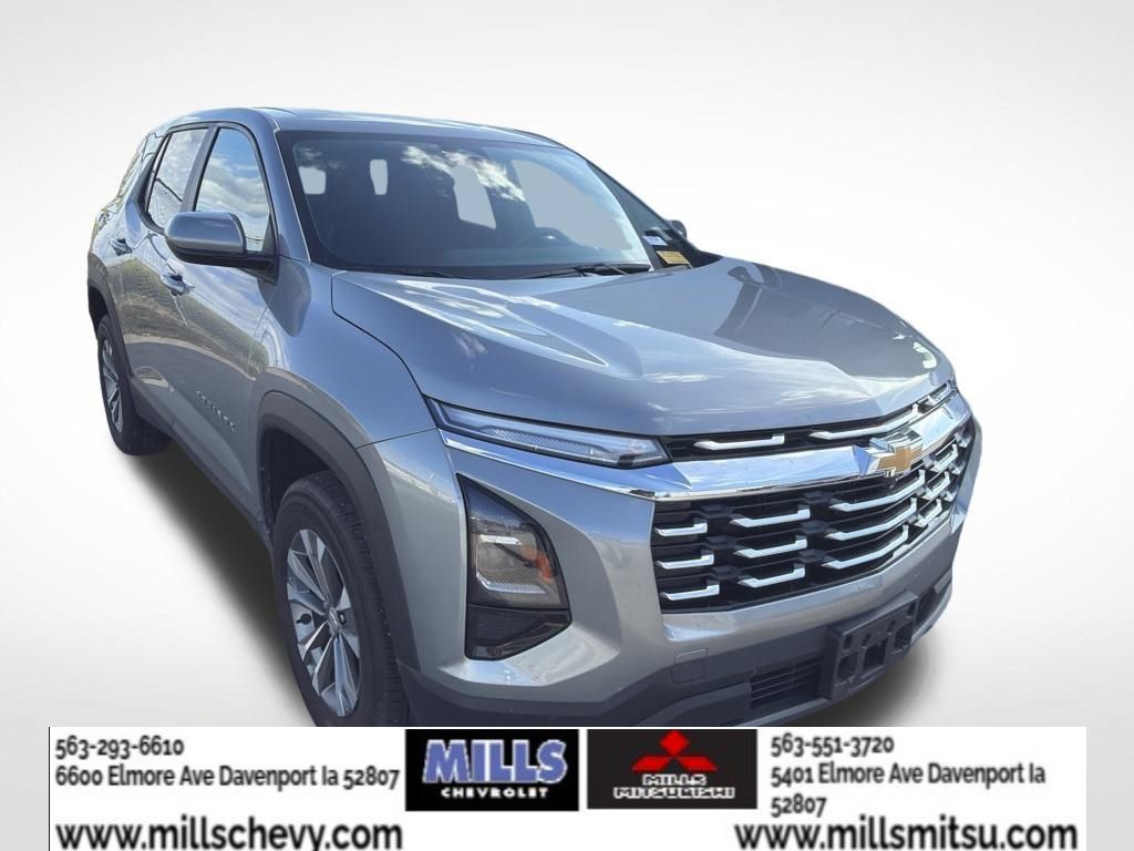 Used 2025 Chevrolet Equinox LT FWD image 2