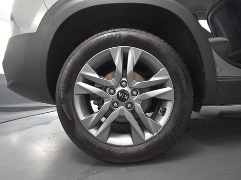 Used 2021 Kia Seltos LX image 14