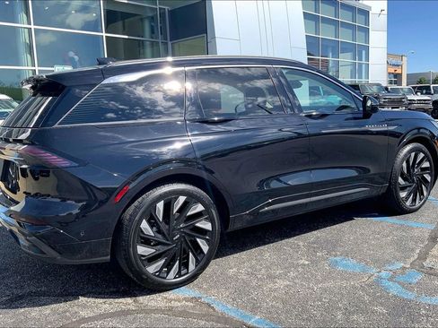 Used 2024 Lincoln Nautilus Black Label w/ Jet Appearance Package (87T) AWD/4WD image 6