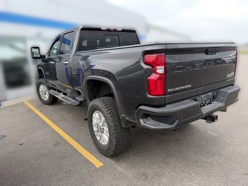 Used 2020 Chevrolet Silverado 3500 High Country w/ Z71 Off-Road Package AWD/4WD image 8
