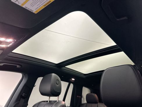 Used 2023 Mercedes-Benz GLS 450 4MATIC image 12