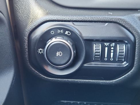 Used 2022 Jeep Wrangler Unlimited Sport AWD/4WD image 15