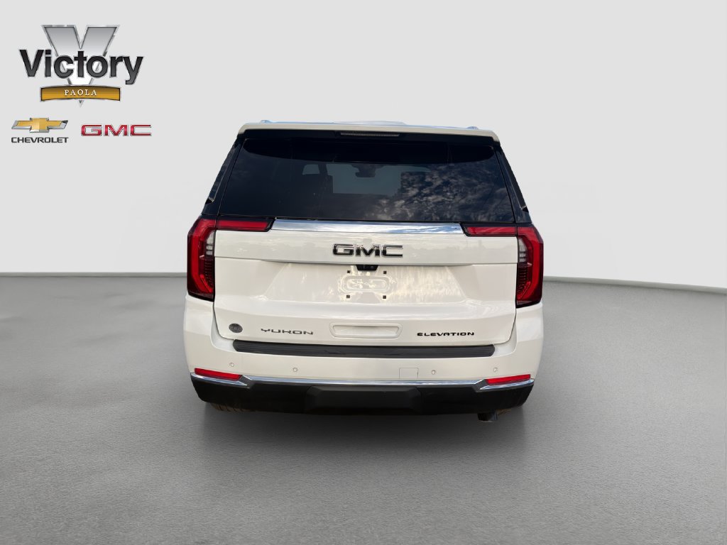Used 2025 GMC Yukon Elevation w/ Elevation Premium Package AWD/4WD image 5
