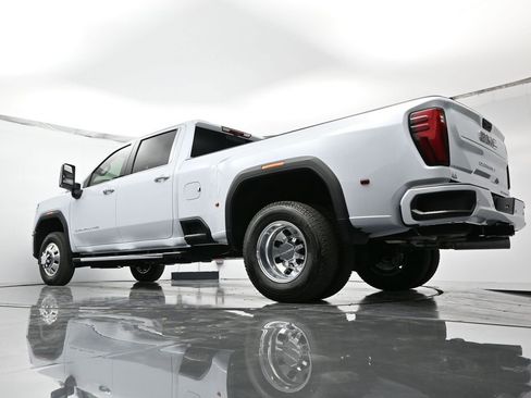 New 2026 GMC Sierra 3500 Denali w/ Technology Package AWD/4WD image 42