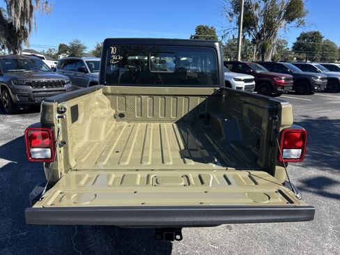 New 2026 Jeep Gladiator Sport image 7