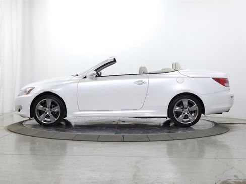 Used 2010 Lexus IS 250C image 4