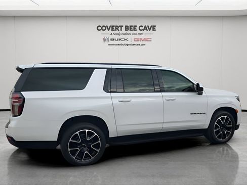 Used 2023 Chevrolet Suburban RST image 10