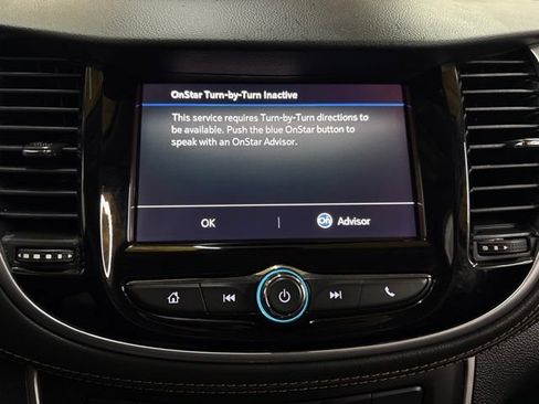 Used 2021 Chevrolet Trax LT w/ LT Convenience Package AWD/4WD image 40