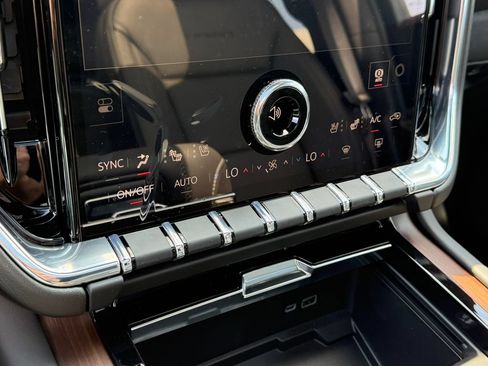 New 2026 GMC Yukon Denali w/ Advanced Technology Package AWD/4WD image 47