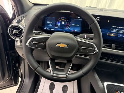 New 2026 Chevrolet Equinox LT w/ Convenience Package II image 23