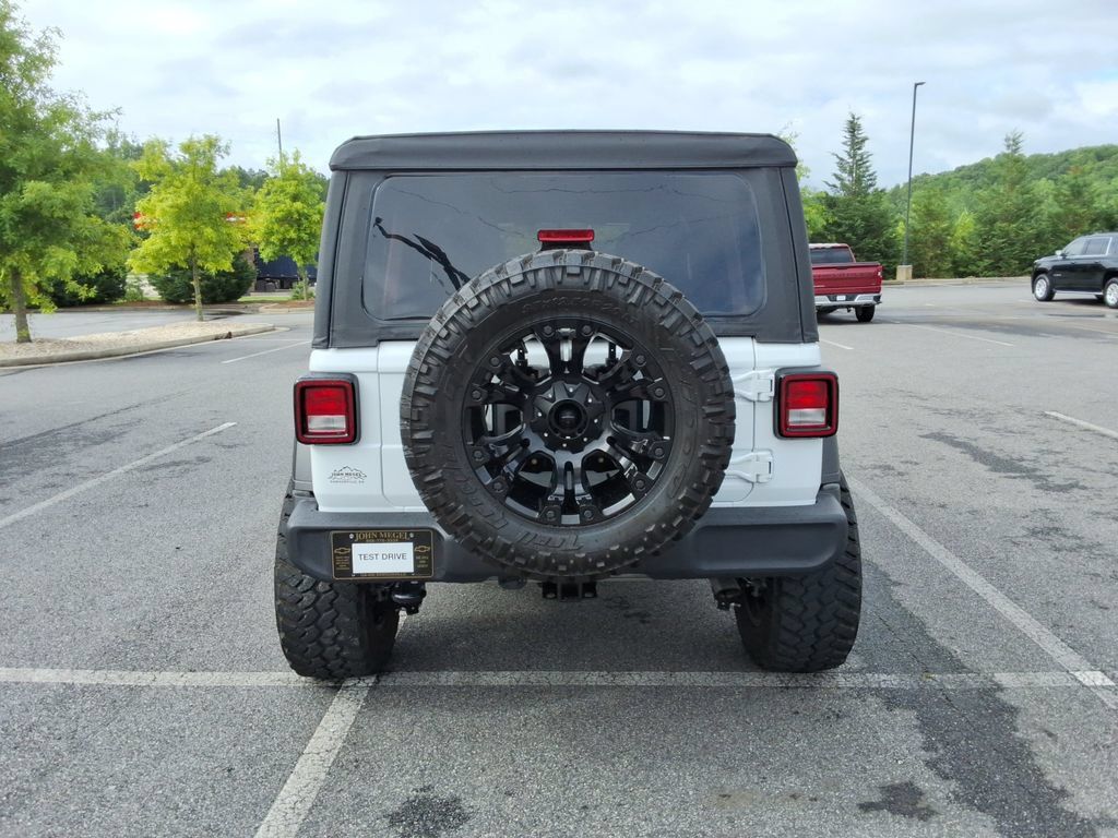 Used 2018 Jeep Wrangler Unlimited Sport AWD/4WD image 6