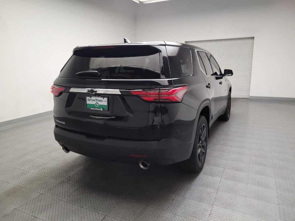Used 2022 Chevrolet Traverse LS FWD image 7