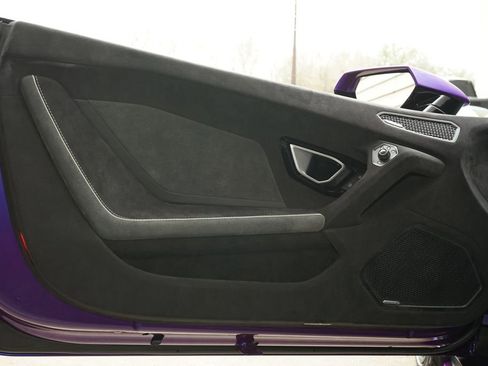 Used 2024 Lamborghini Huracan Sterrato image 25