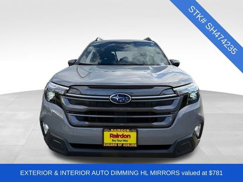 Used 2025 Subaru Forester Premium image 2