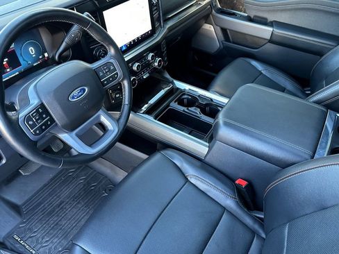 Used 2023 Ford F250 Lariat w/ Lariat Ultimate Package AWD/4WD image 10