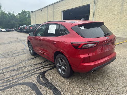 Used 2024 Ford Escape ST-Line AWD/4WD image 8