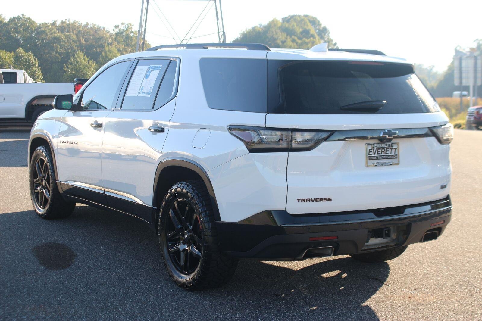 Used 2021 Chevrolet Traverse Premier w/ Redline Edition FWD image 5