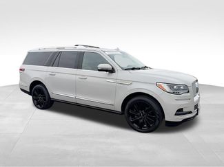 Used 2024 Lincoln Navigator L Reserve w/ Monochromatic Package AWD/4WD video 2