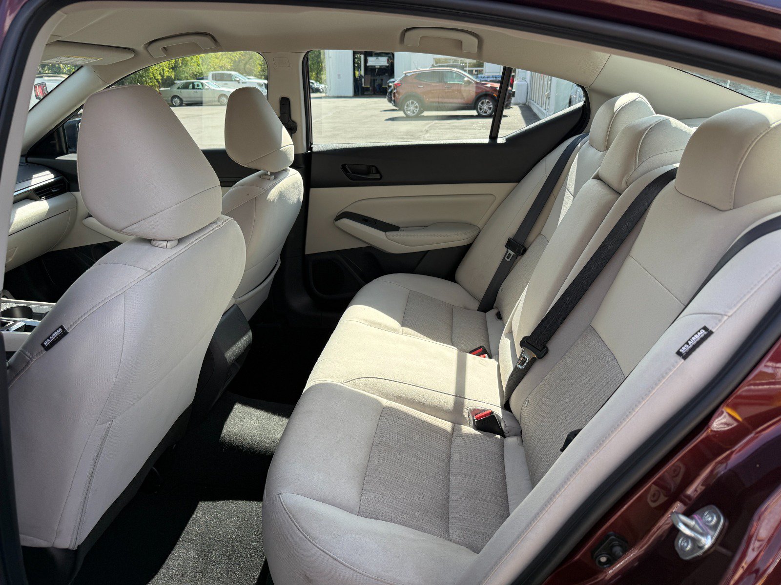 Used 2025 Nissan Altima 2.5 SV FWD image 16