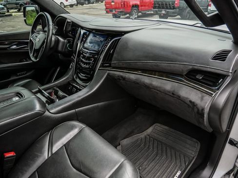 Used 2017 Cadillac Escalade Platinum AWD/4WD image 76