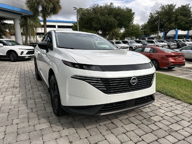 Used 2025 Nissan Murano SV AWD/4WD image 17