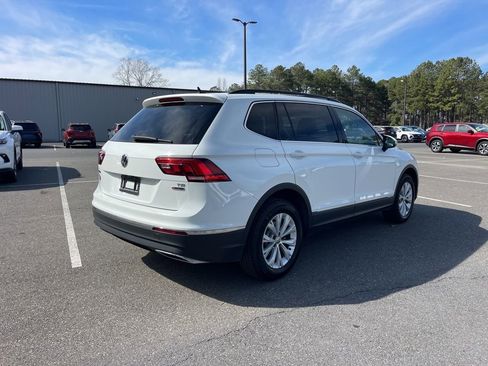 Used 2018 Volkswagen Tiguan SE image 5