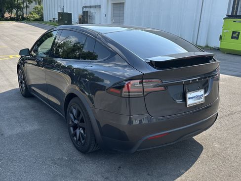 Used 2024 Tesla Model X AWD/4WD image 8