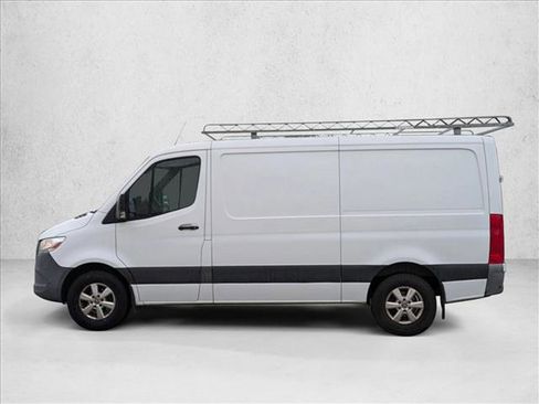 Used 2021 Mercedes-Benz Sprinter 2500 image 8