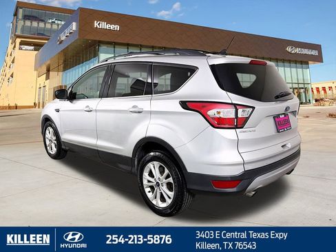 Used 2018 Ford Escape SE w/ SE Sync 3 Package image 5