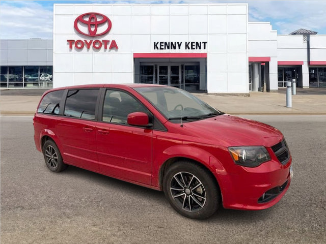 Used 2015 Dodge Grand Caravan SXT w/ Blacktop Package FWD image 1