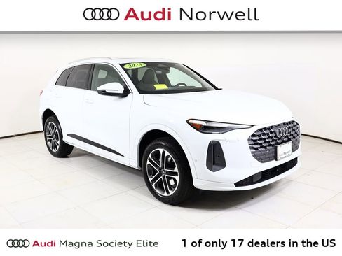 Used 2025 Audi Q5 Premium Plus w/ Premium Plus AWD/4WD image 1