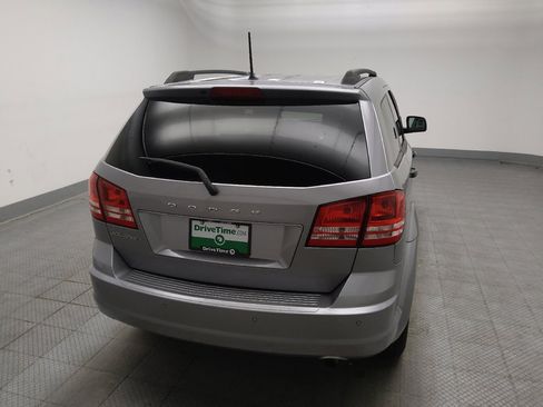 Used 2020 Dodge Journey SE FWD image 7