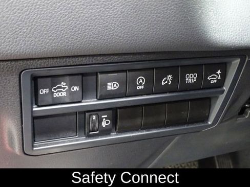 Used 2025 Toyota Tundra Limited image 17