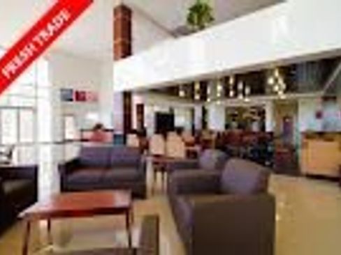 Used 2022 Toyota Camry LE image 12