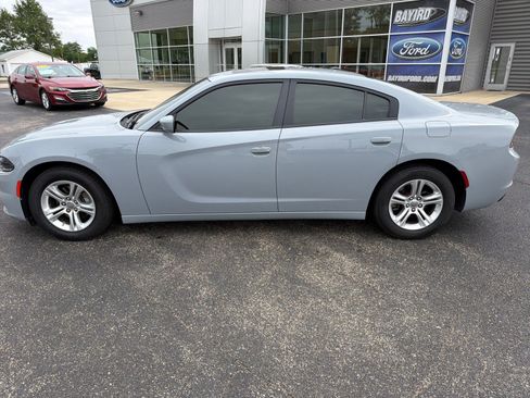 Used 2022 Dodge Charger SXT w/ Leather Interior Group RWD image 10