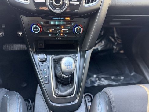 Used 2017 Ford Focus RS image 26