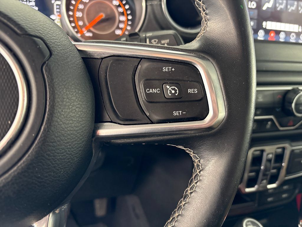 Used 2018 Jeep Wrangler Unlimited Sahara w/ LED Lighting Group AWD/4WD image 50