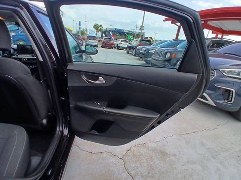 Used 2020 Kia Forte Sedan FWD image 12