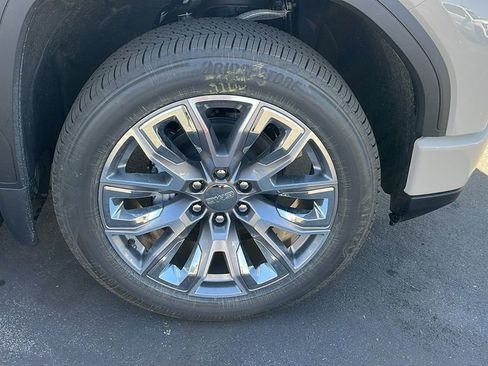 New 2026 GMC Sierra 1500 Denali image 9