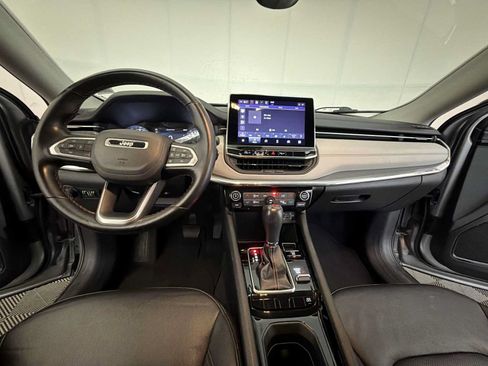 Used 2022 Jeep Compass Limited AWD/4WD image 14