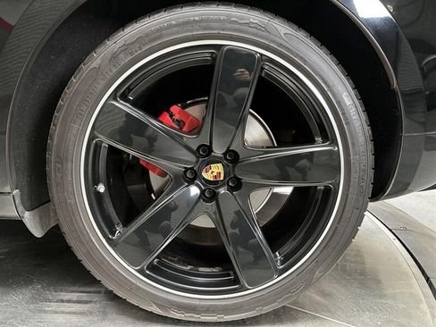 Used 2020 Porsche Macan GTS AWD/4WD image 14