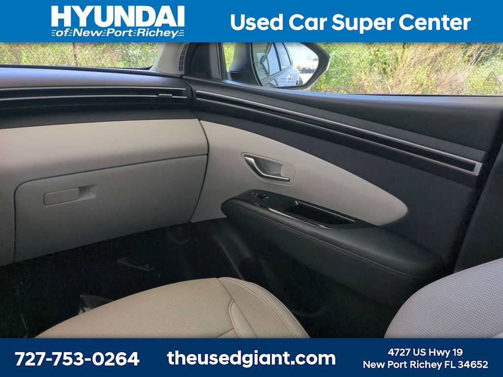 Certified 2022 Hyundai Tucson Limited w/ Cargo Package FWD image 19