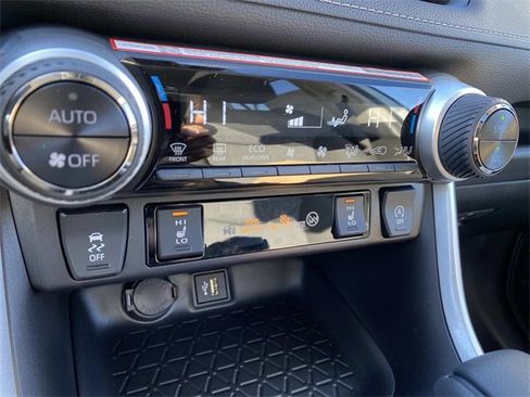 New 2025 Toyota RAV4 XLE image 10